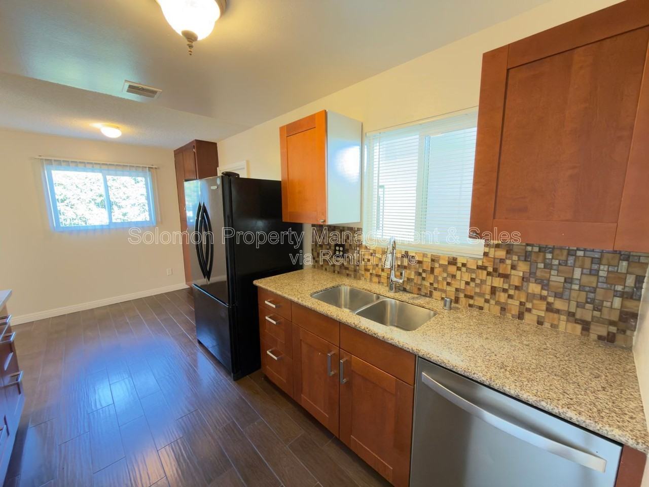 4078 Marvin St - Photo 2 of 23