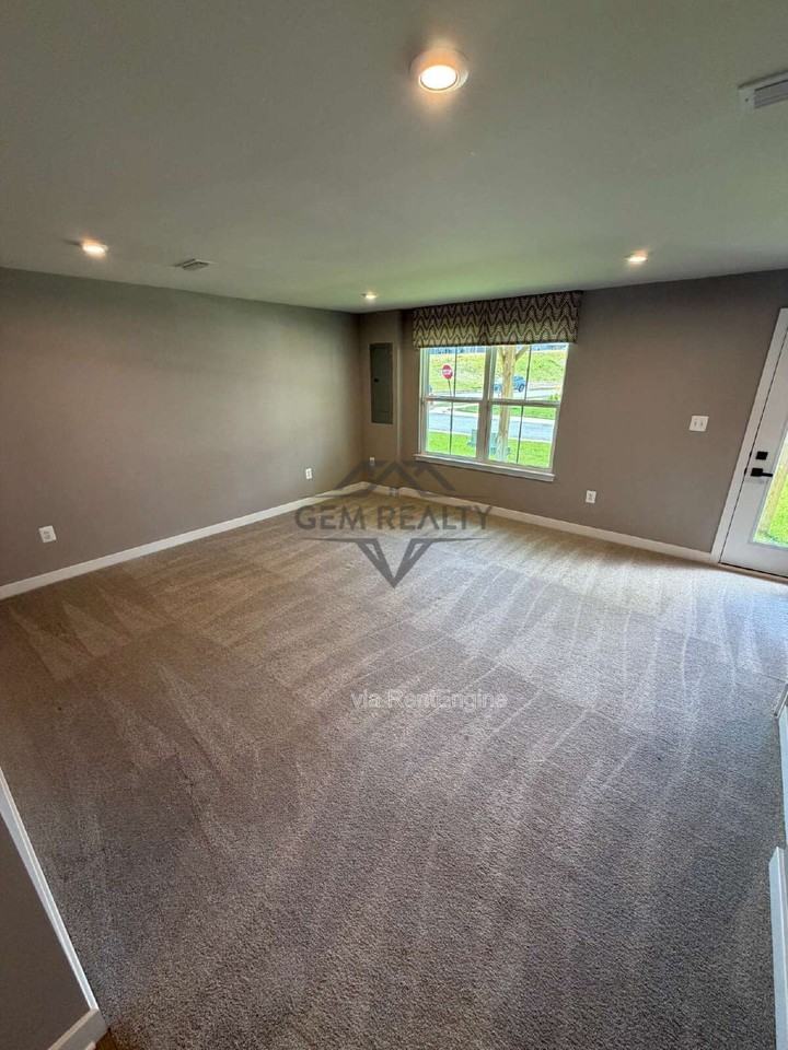 8700 Stevenson Ln - Photo 2 of 50