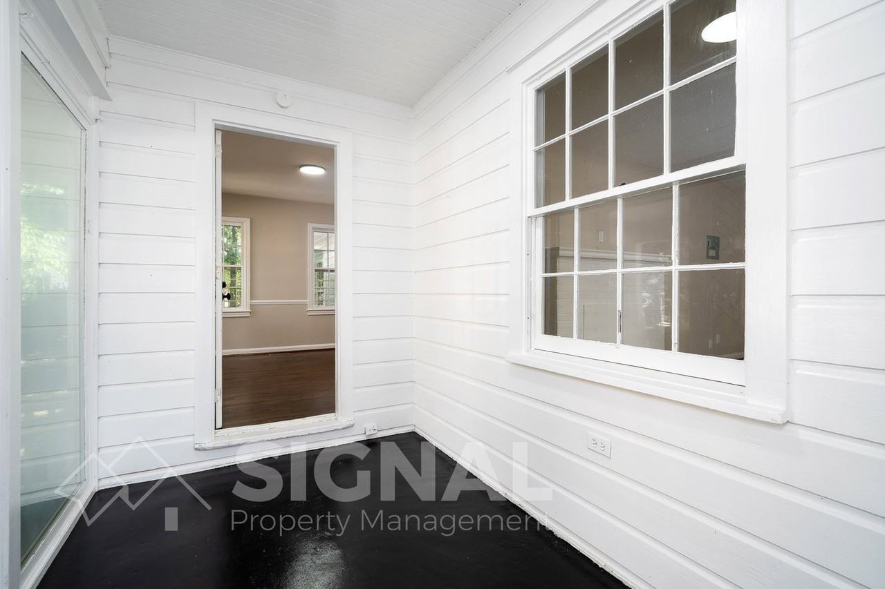 736 Martinwood Rd - Photo 5 of 28