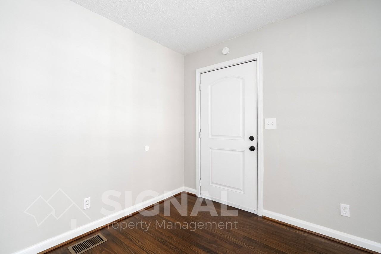 736 Martinwood Rd - Photo 6 of 28