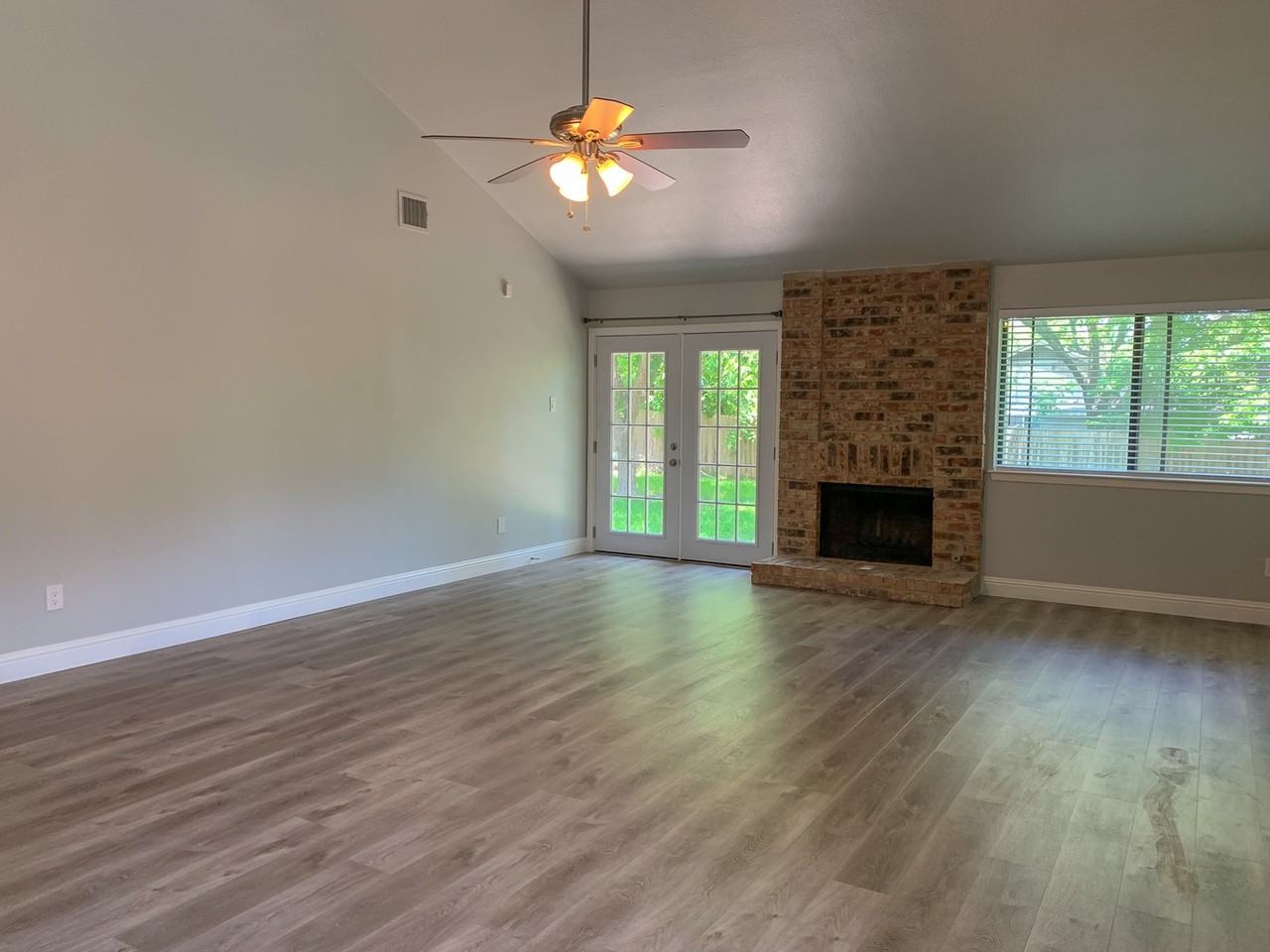 1604 Holstein Dr - Photo 6 of 26