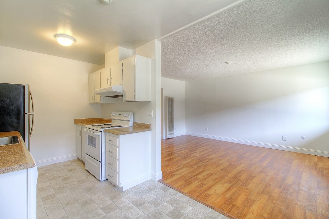6221 Montecito Blvd #13 - Photo 2 of 12