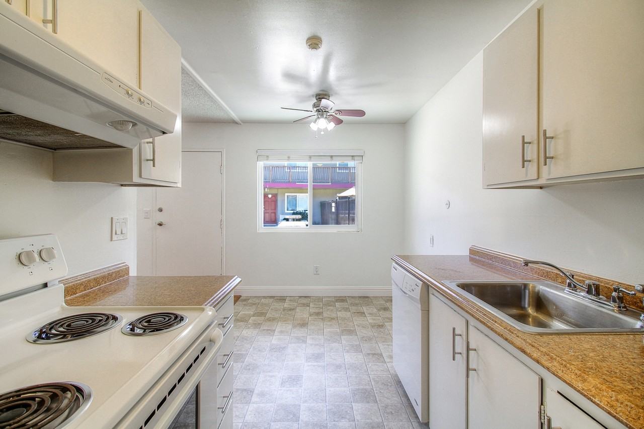 6221 Montecito Blvd #13 - Photo 4 of 12
