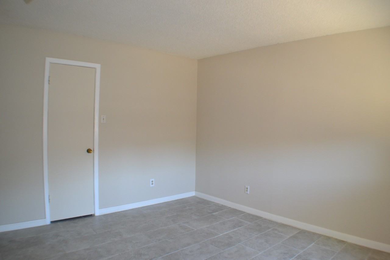 5616 Harvest Hill Rd - Photo 7 of 20