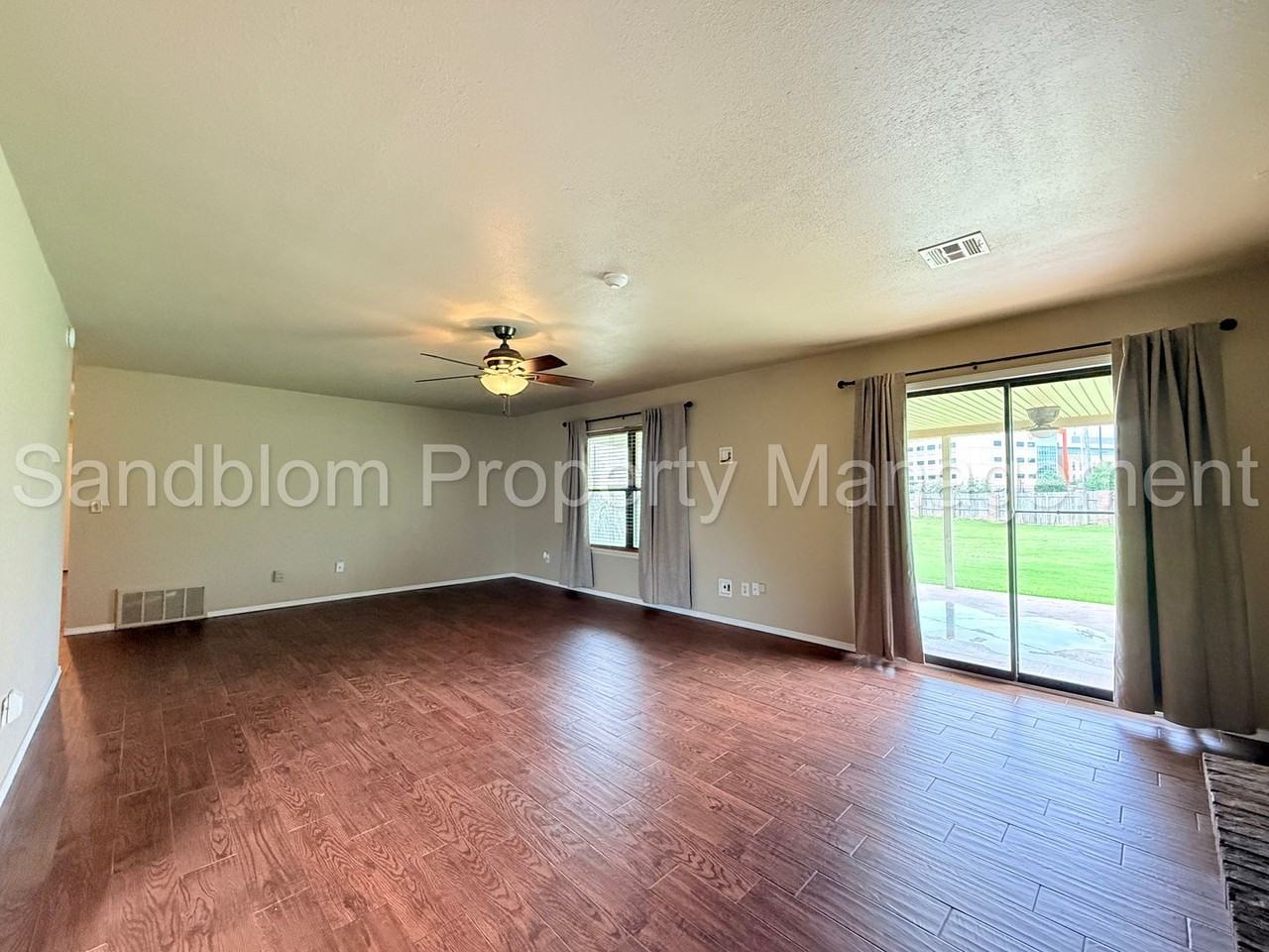 1702 S Nogales Ave - Photo 4 of 23