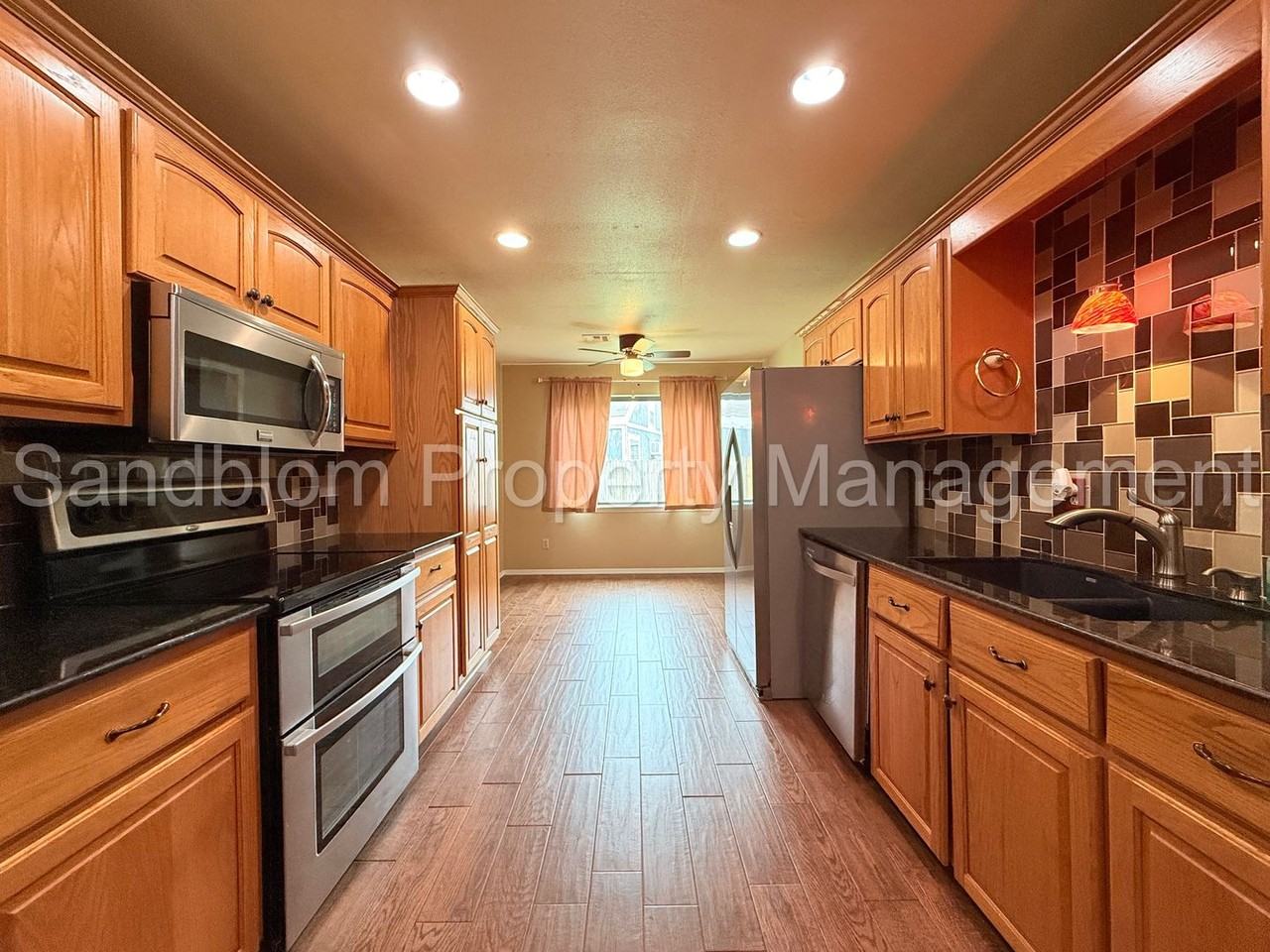 1702 S Nogales Ave - Photo 6 of 23