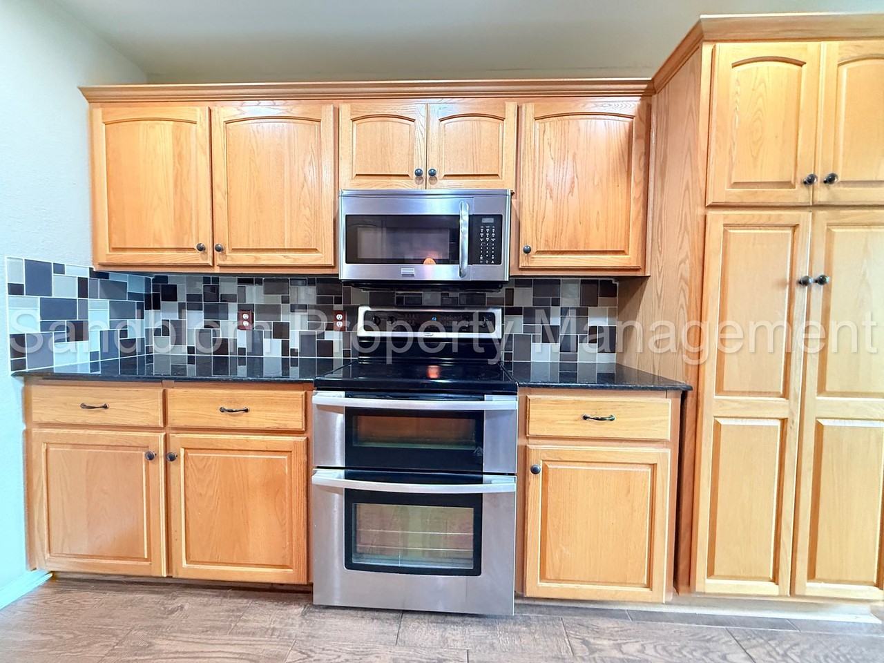 1702 S Nogales Ave - Photo 7 of 23
