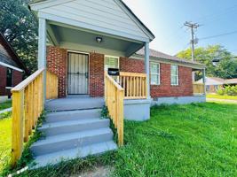 featured image of 252 N Hollywood St