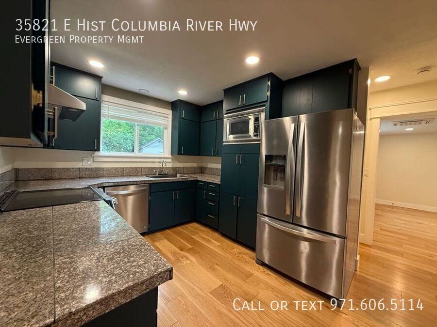 HIST COLUMBIA RIVER & - Photo 7 of 45