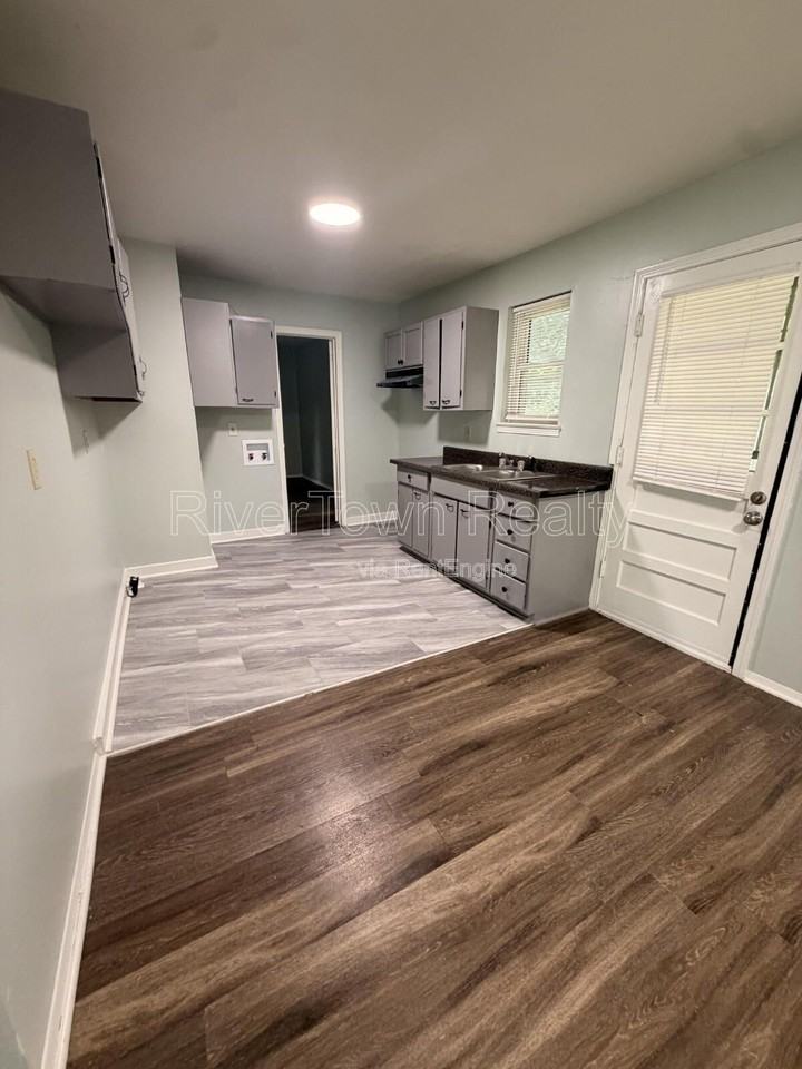 1624 Winfield Ave - Photo 3 of 15