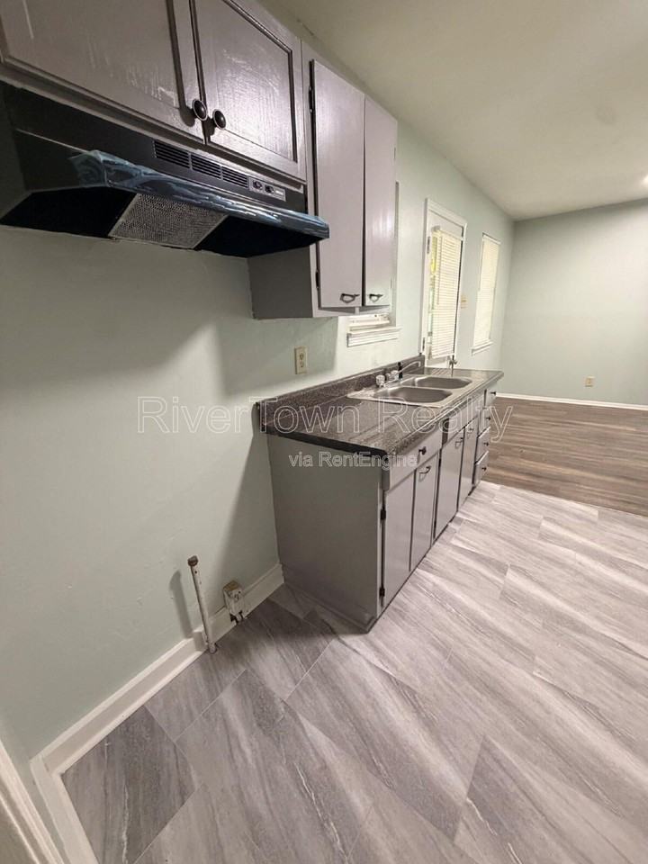 1624 Winfield Ave - Photo 4 of 15
