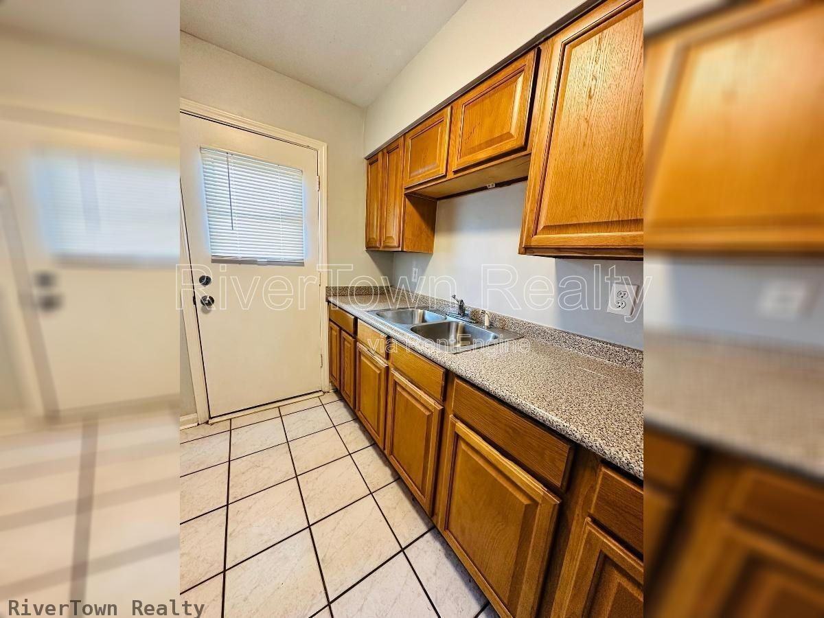 155 Clark Pl - Photo 3 of 13