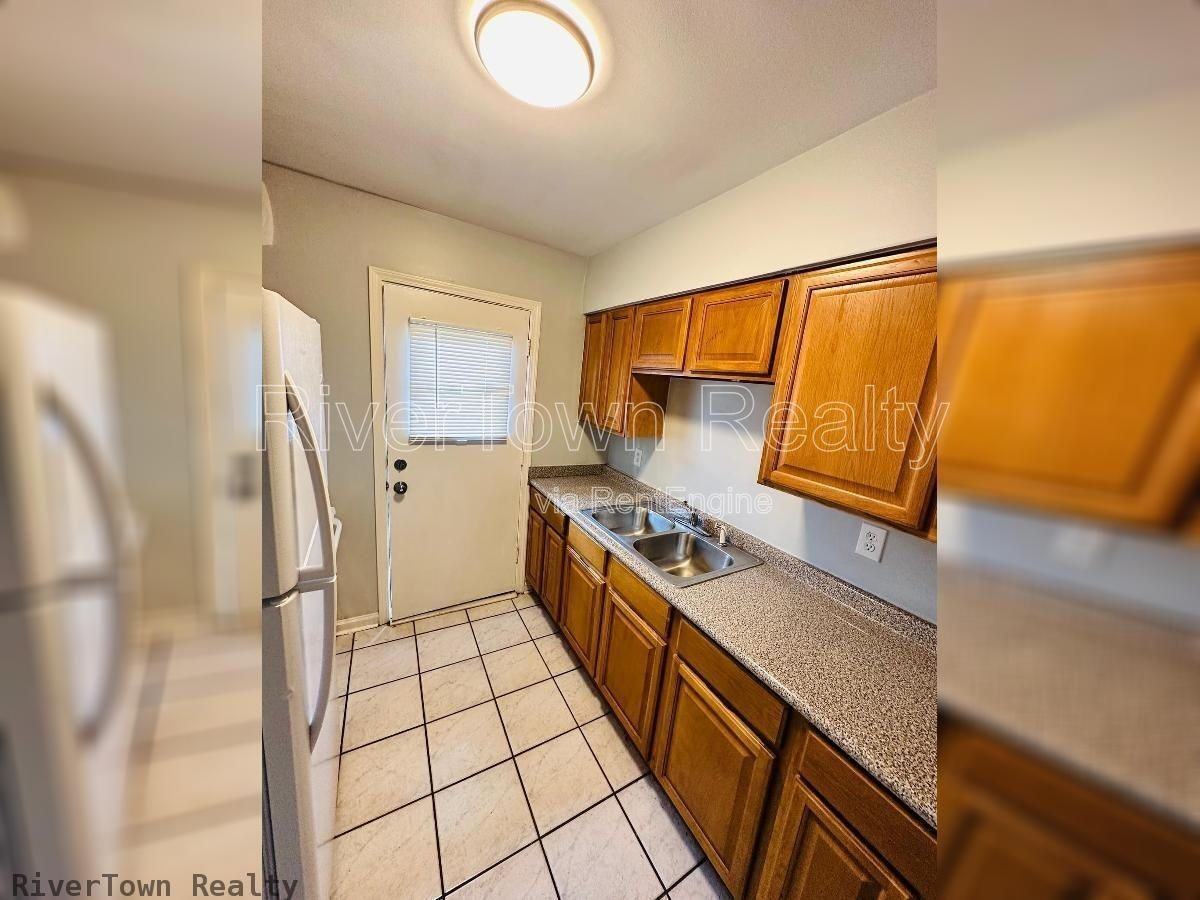 155 Clark Pl - Photo 4 of 13
