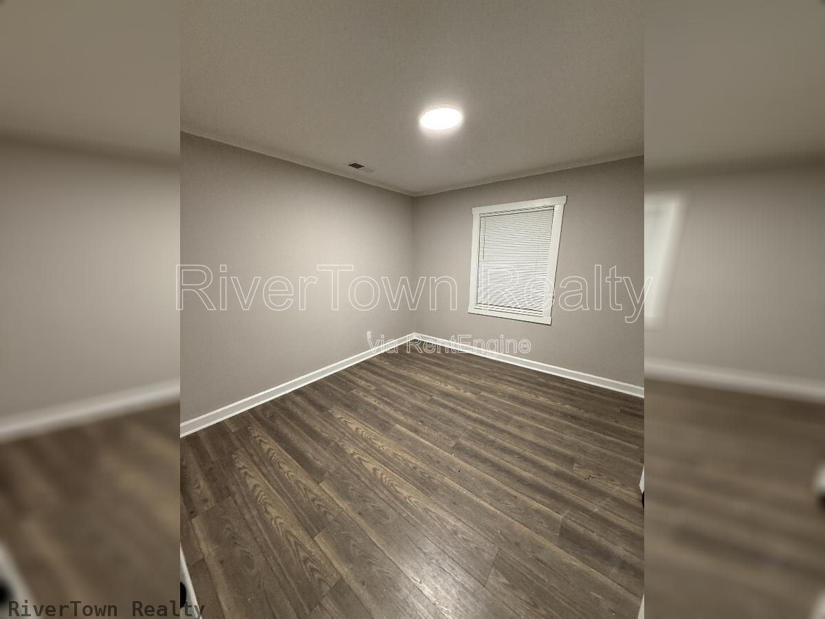 1659 Southern Ave - Photo 6 of 7