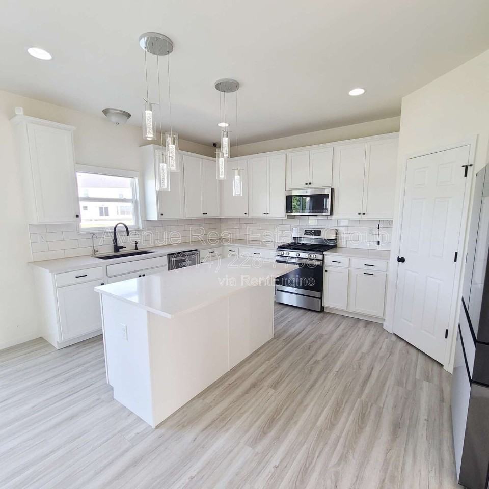 157 Pampano Ln - Photo 2 of 23