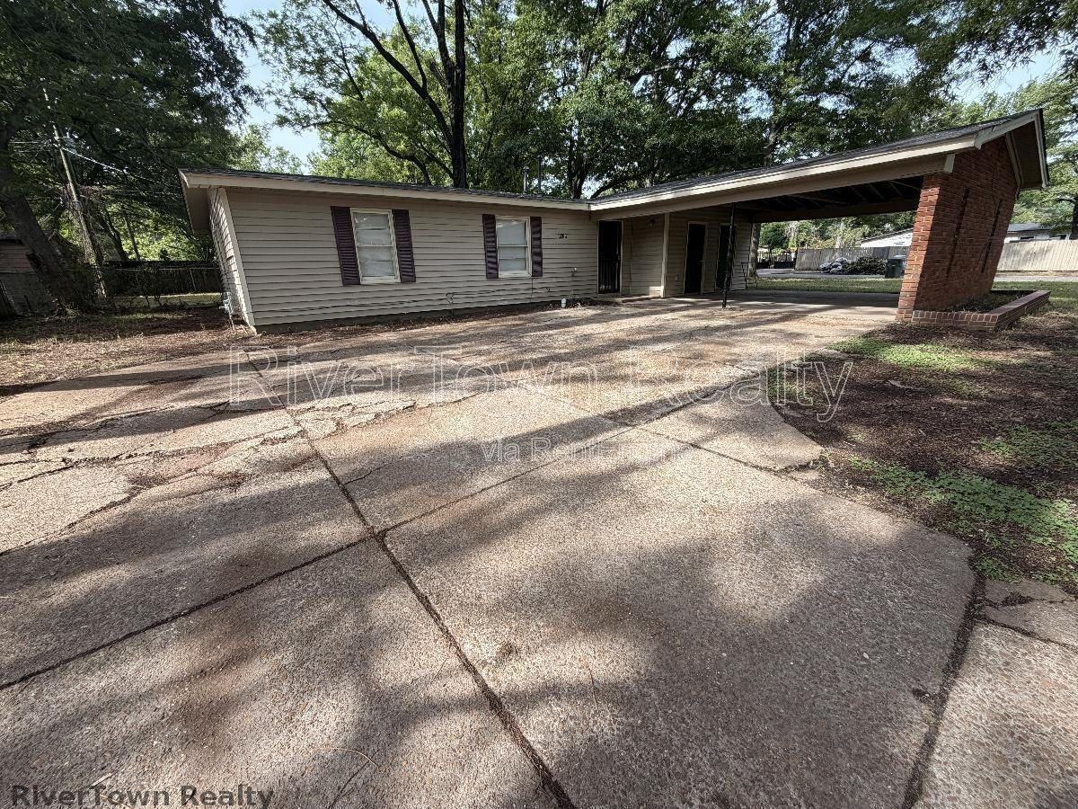 4825 Bridgedale Ave - Photo 2 of 16