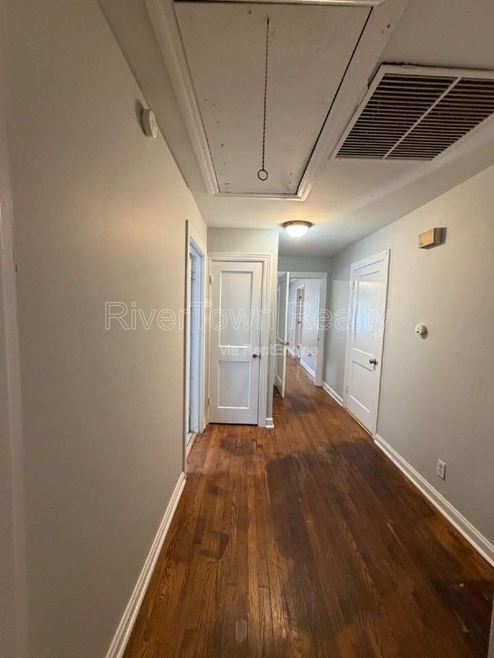 1746 Eldridge Ave - Photo 6 of 17