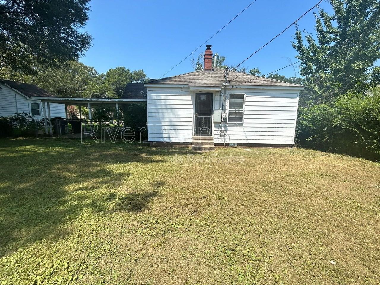 1070 E Walthal Cir - Photo 2 of 14