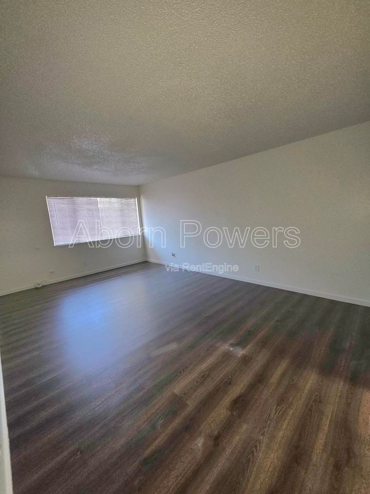 1215 Williams Way #4 - Photo 3 of 12