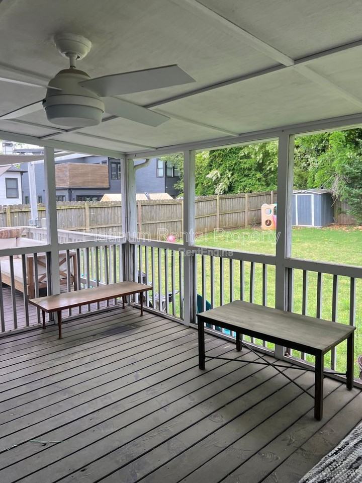 149 Dahlgren St Se - Photo 3 of 50