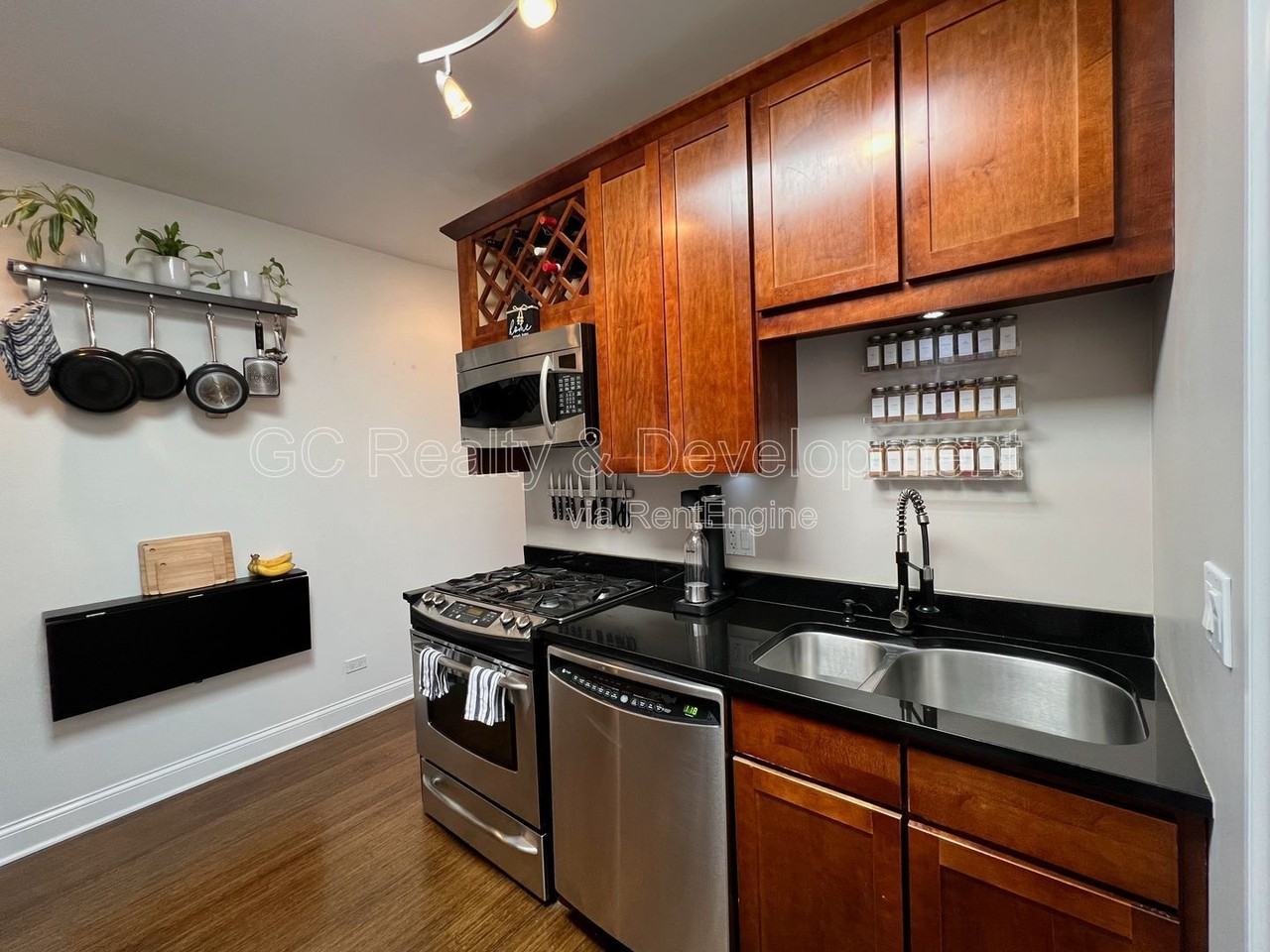 2702 W Cortland St #3 - Photo 6 of 18