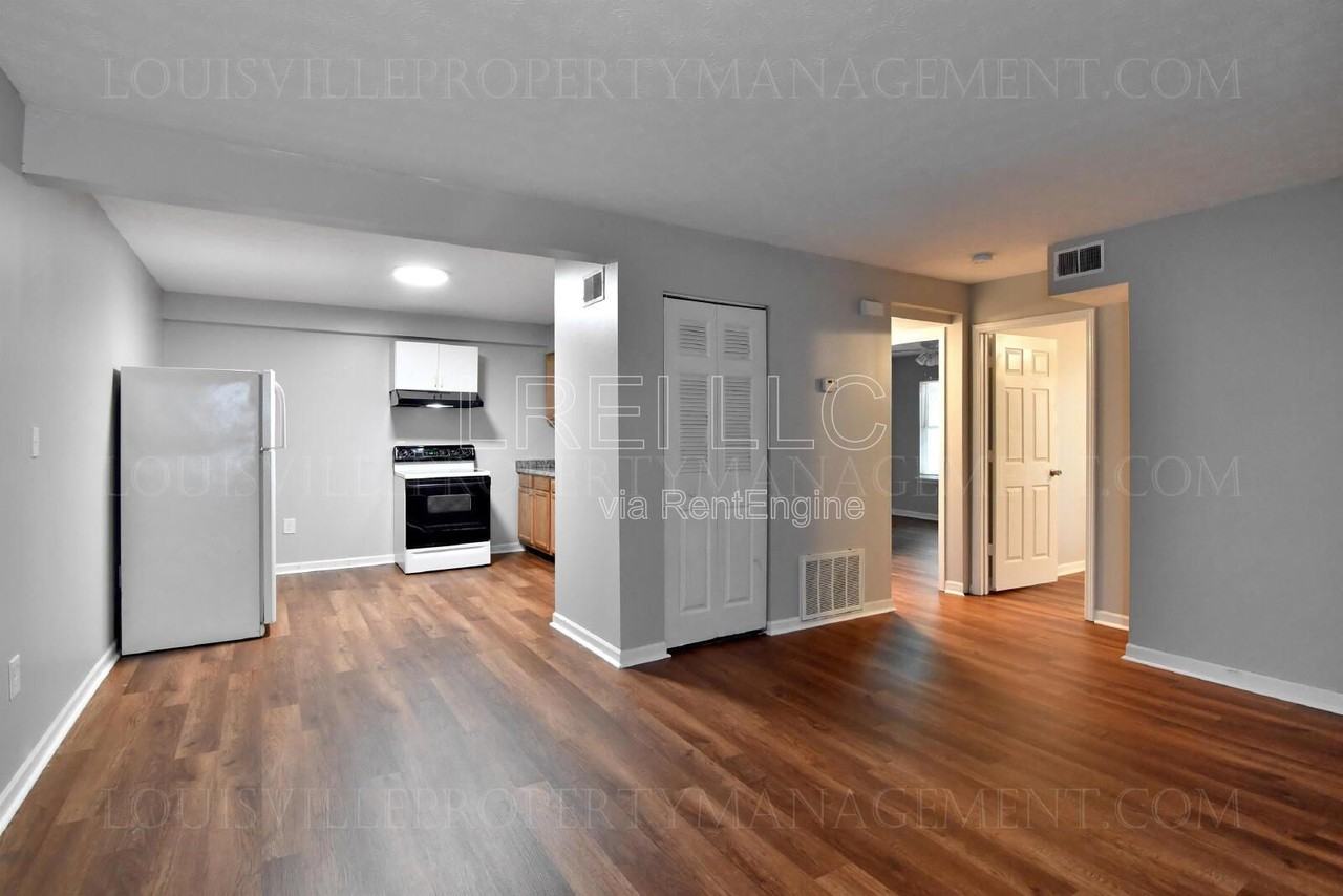 715 M St #2 - Photo 3 of 15