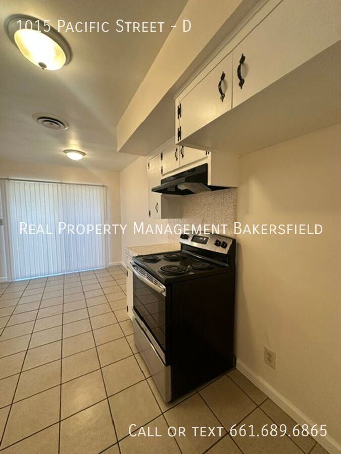 1015 Pacific St #D - Photo 7 of 44