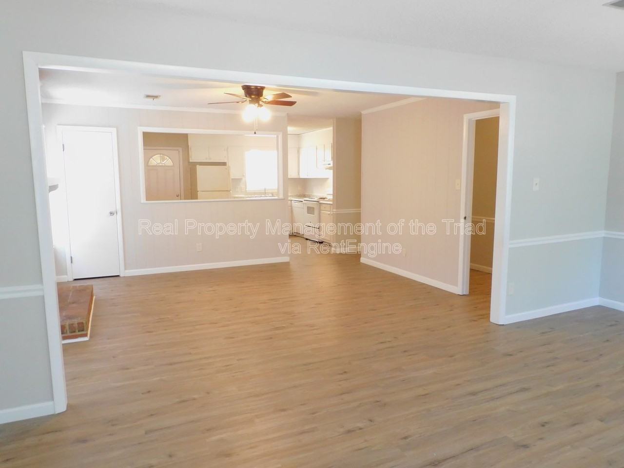 4921 Chaucer Dr - Photo 5 of 23
