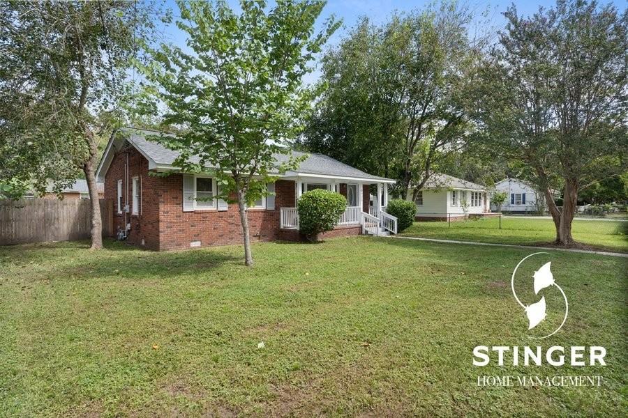 2905 2nd St - Photo 3 of 20