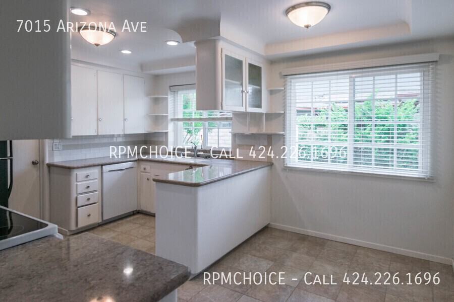 7015 Arizona Ave - Photo 7 of 22