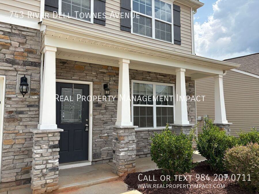 743 River Dell Townes Ave - Photo 4 of 50