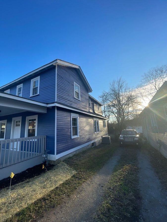 924 Delaware Ave - Photo 2 of 46