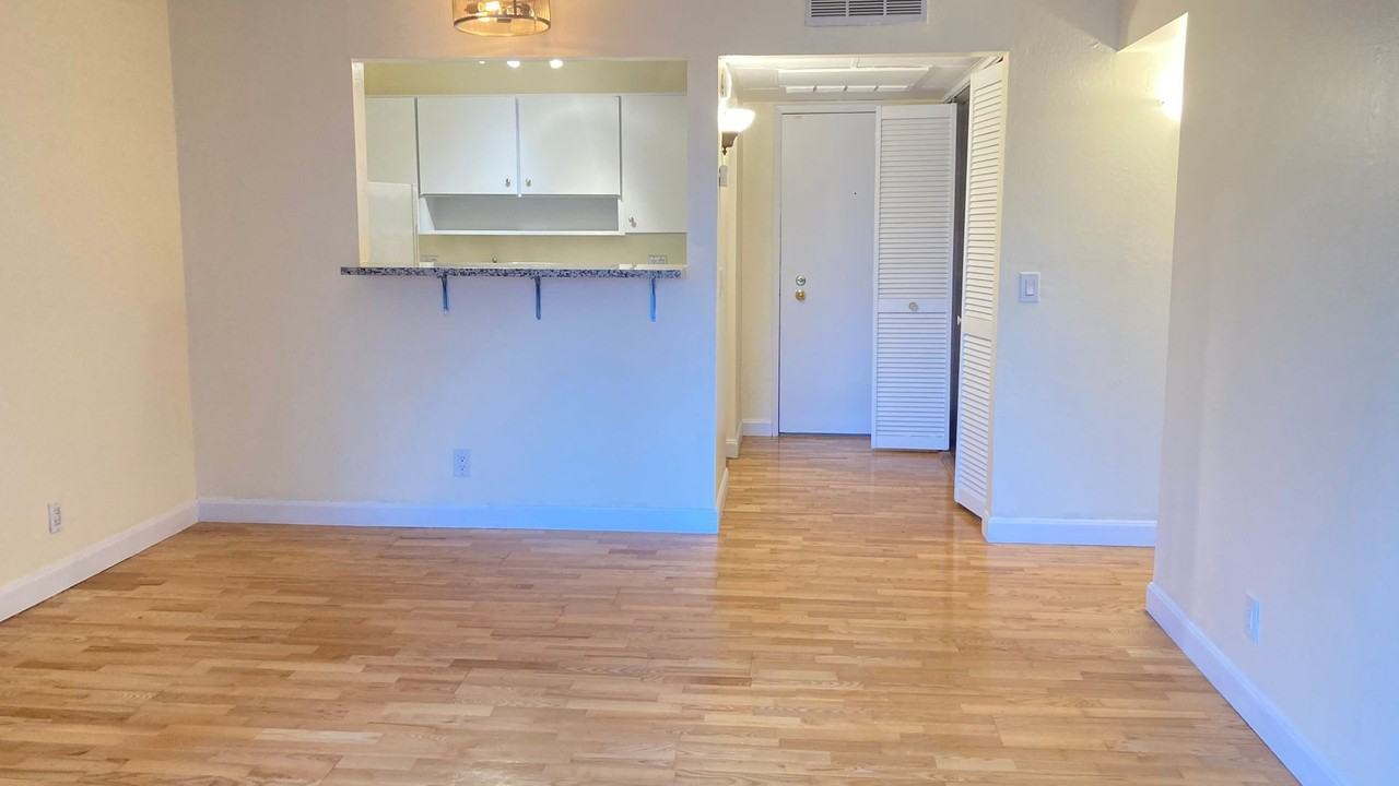 460 N Civic Dr #401 - Photo 4 of 19