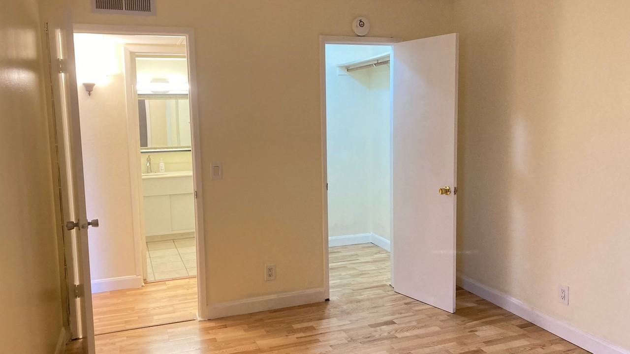 460 N Civic Dr #401 - Photo 6 of 19