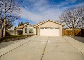 5513 N Creswell Ave - Photo 1 of 1