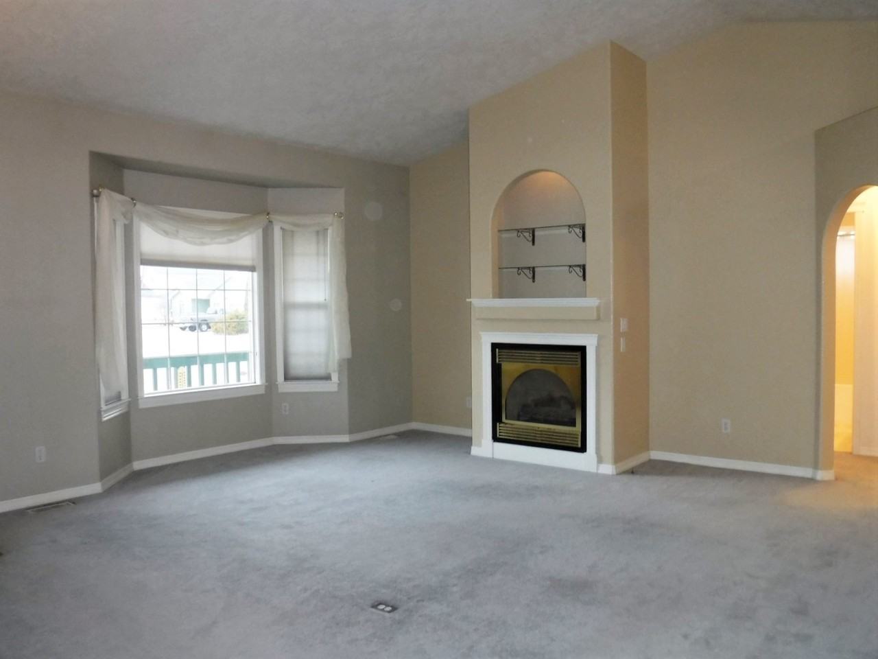 3309 S Ohio Ave - Photo 5 of 23