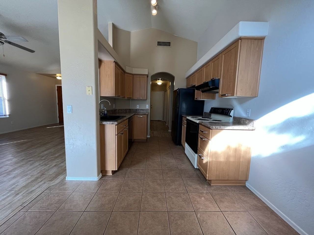 8347 W Audrey Ln - Photo 4 of 29