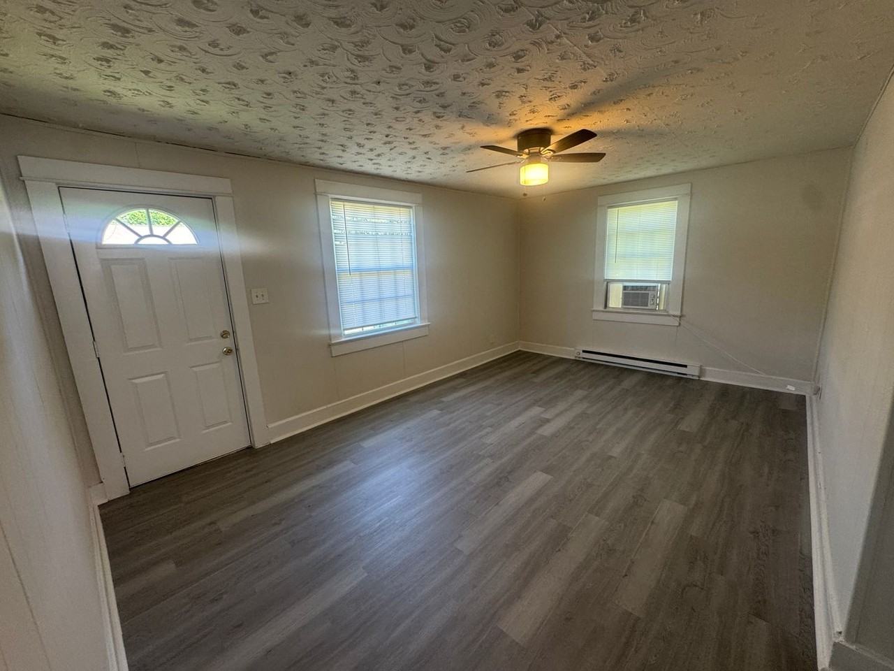 516 Wyne Dr - Photo 4 of 17