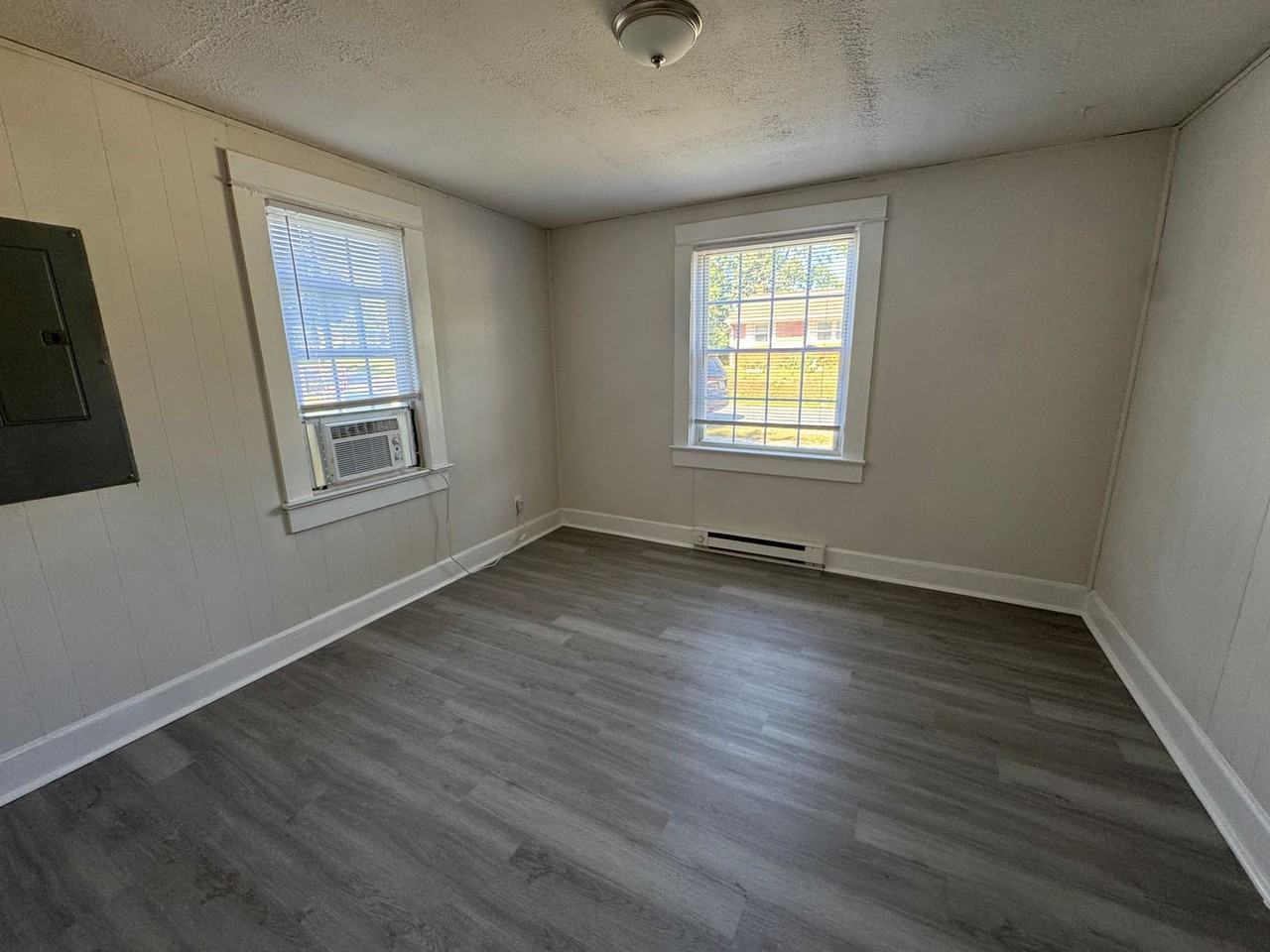 516 Wyne Dr - Photo 5 of 17