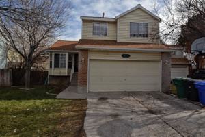 featured image of 1623 W Crystal Ridge Dr