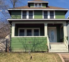 featured image of 923 E 8th St