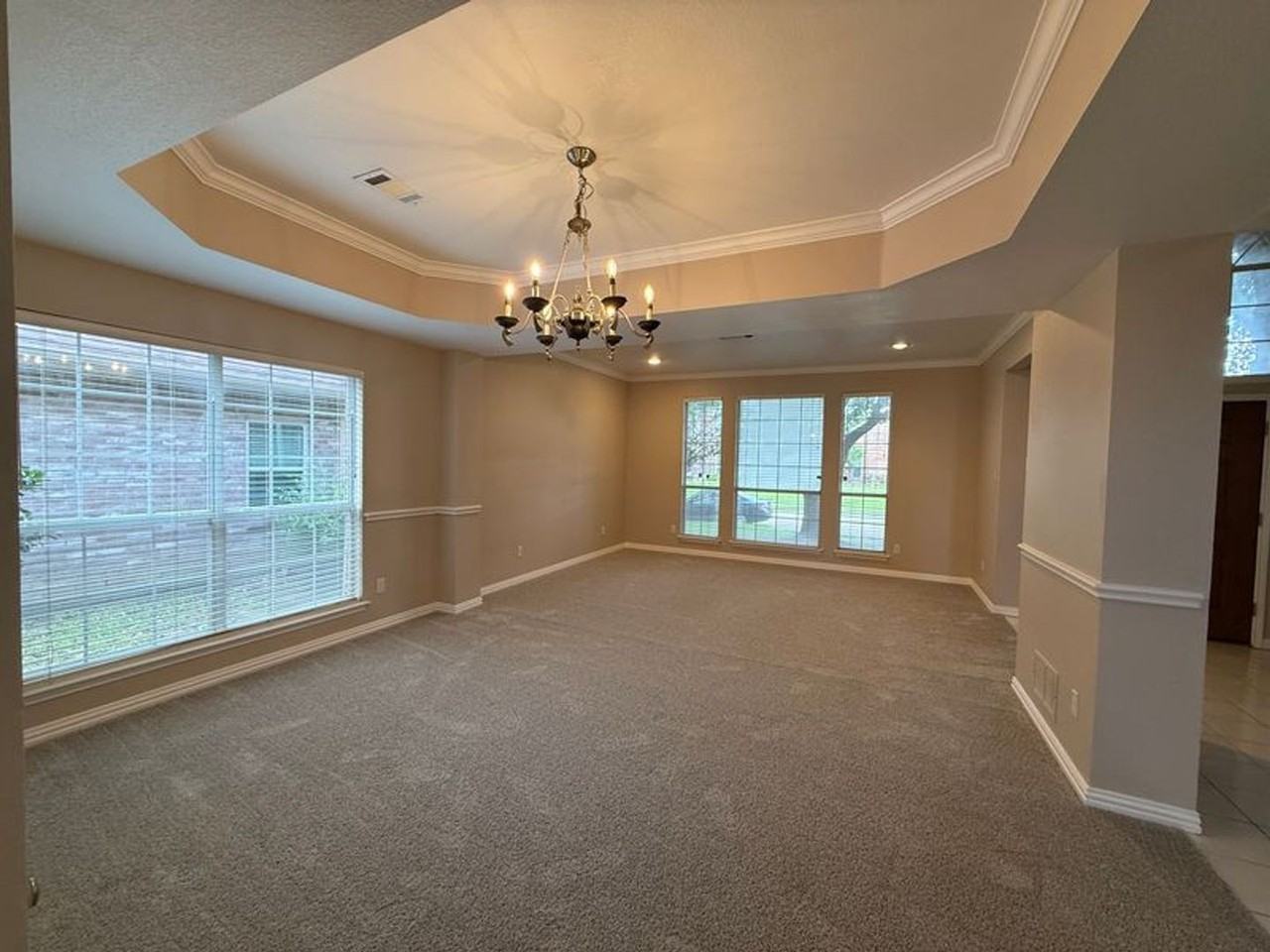 2321 Flanders Ln - Photo 2 of 15