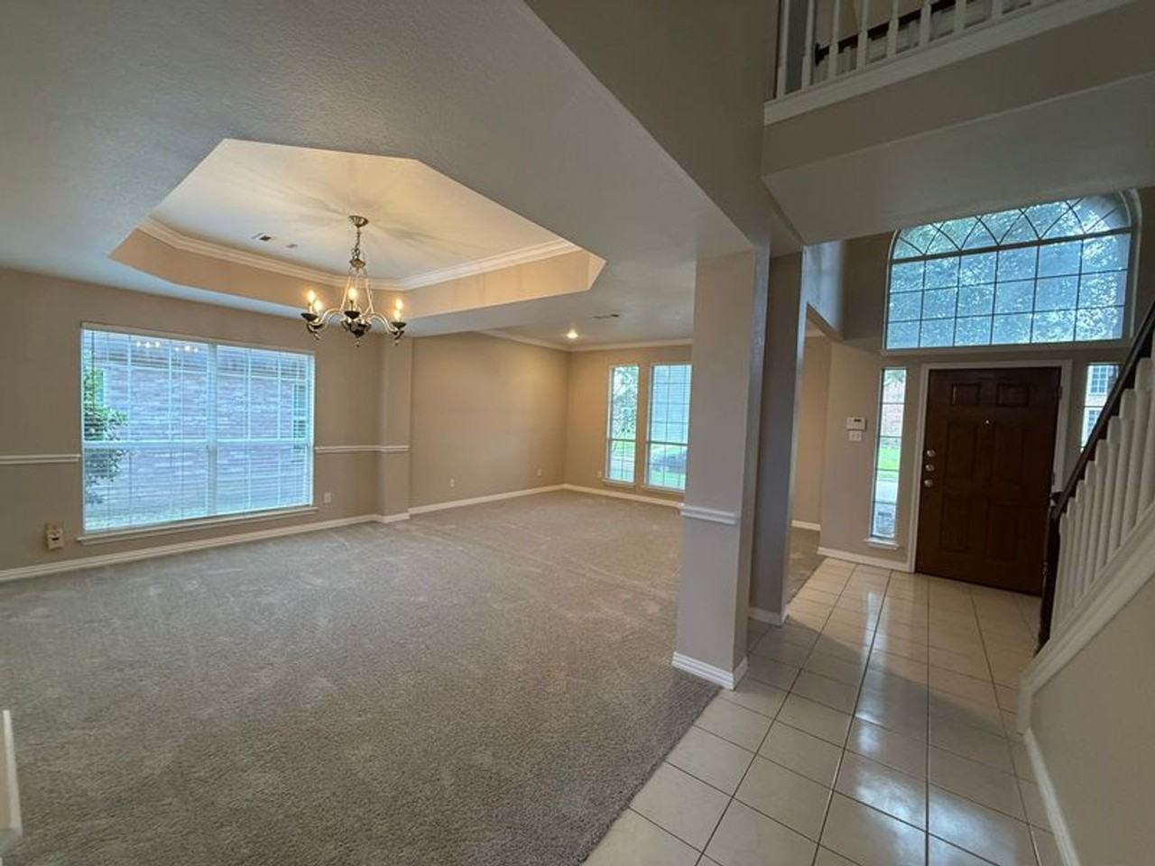 2321 Flanders Ln - Photo 3 of 15