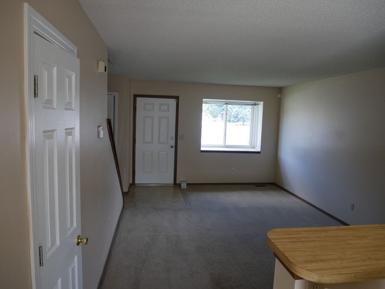 7612 Clover Hill Dr - Photo 3 of 13