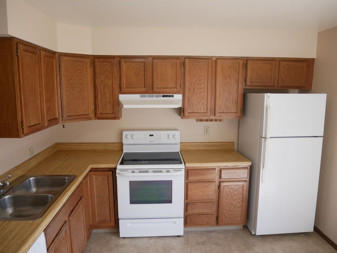 7612 Clover Hill Dr - Photo 5 of 13
