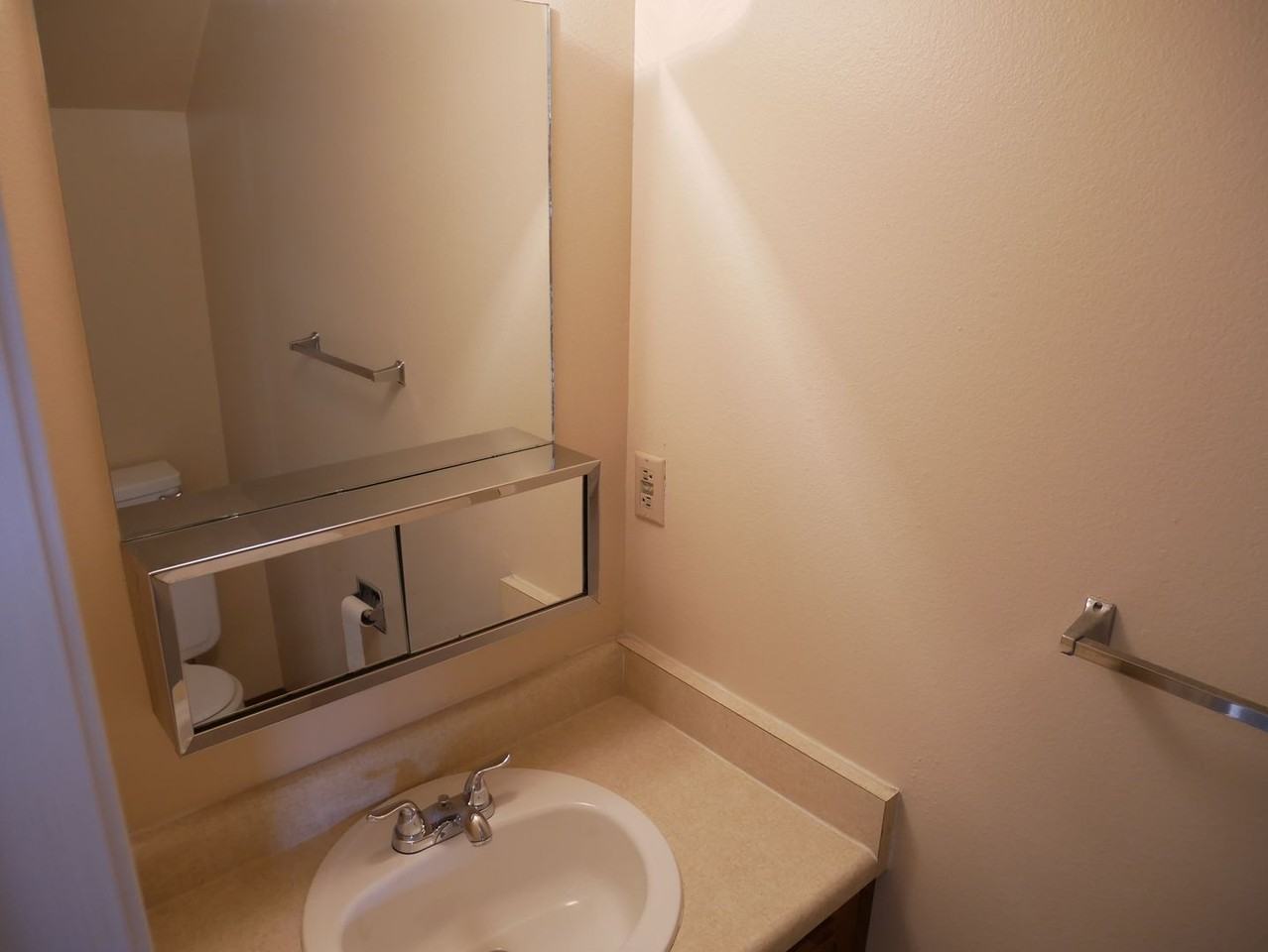 7612 Clover Hill Dr - Photo 6 of 13