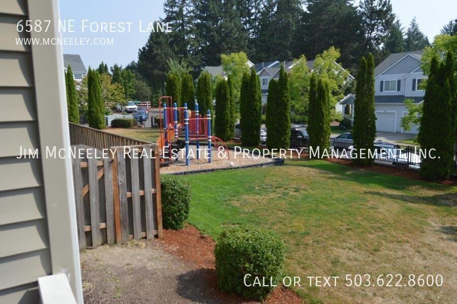 6587 Ne Forest Ln - Photo 3 of 22