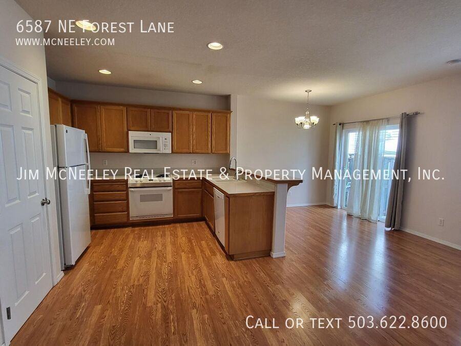 6587 Ne Forest Ln - Photo 5 of 22