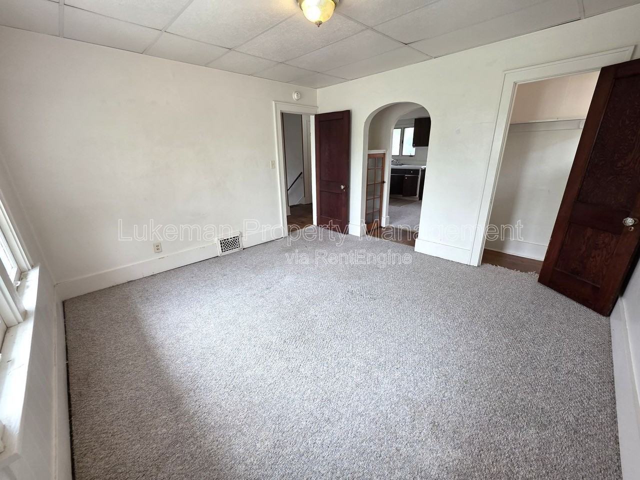 1019 Egleston Ave #1017 - Photo 5 of 9