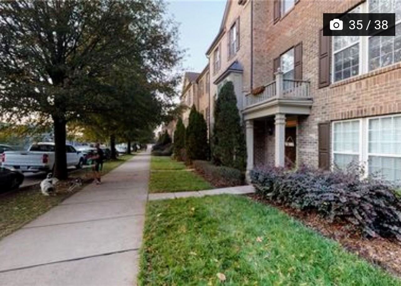 264 W Bland St - Photo 4 of 37